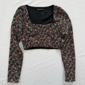 Zara Corseted, Long-Sleeve Crop Top. Floral Pattern, Size XS.